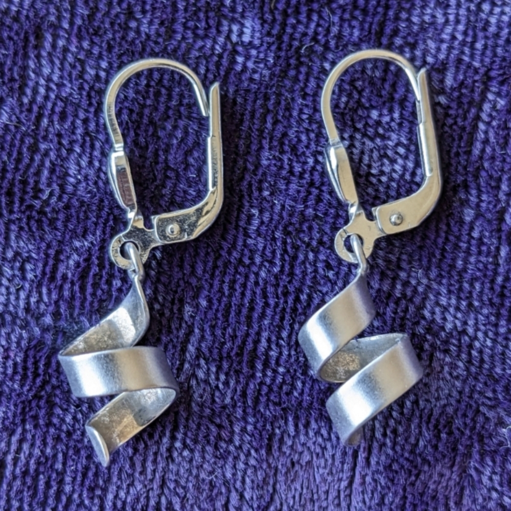 Vintage 925 Sterling Silver Wavy Spiral Drop Dangle Earrings